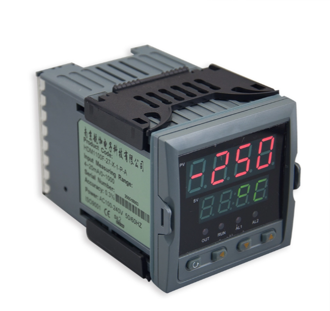 Controlador Digital de Loop &Uacute;nico para Entrada Industrial Universal
