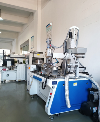  Máquina de soldagem a laser 